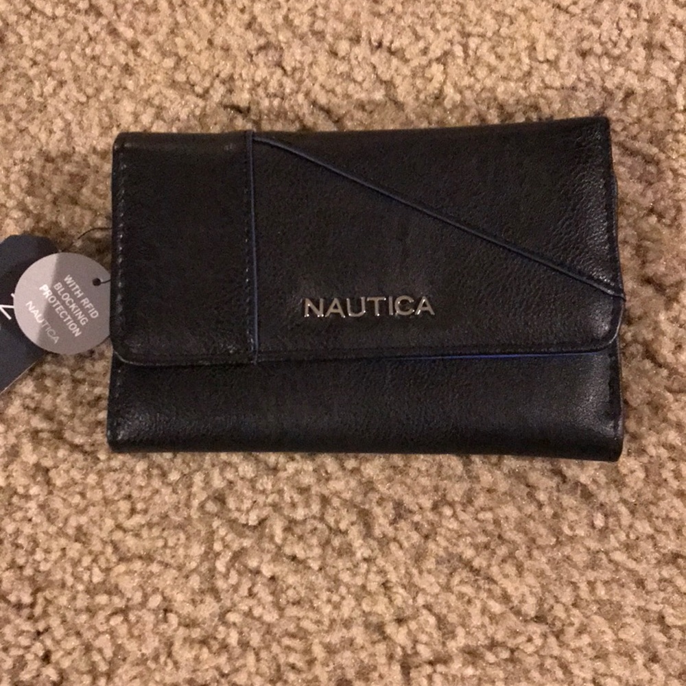 Nautica women’s wallet NWT black and Blue
